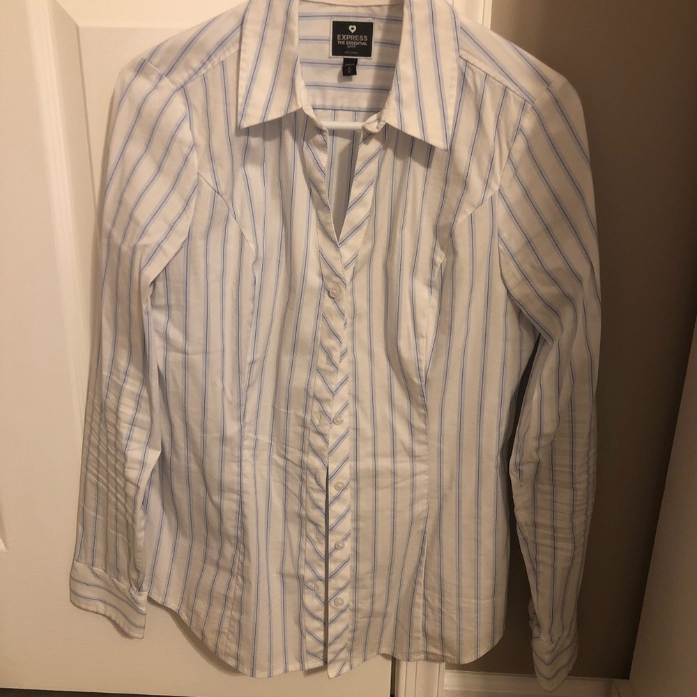 Express essential shirt